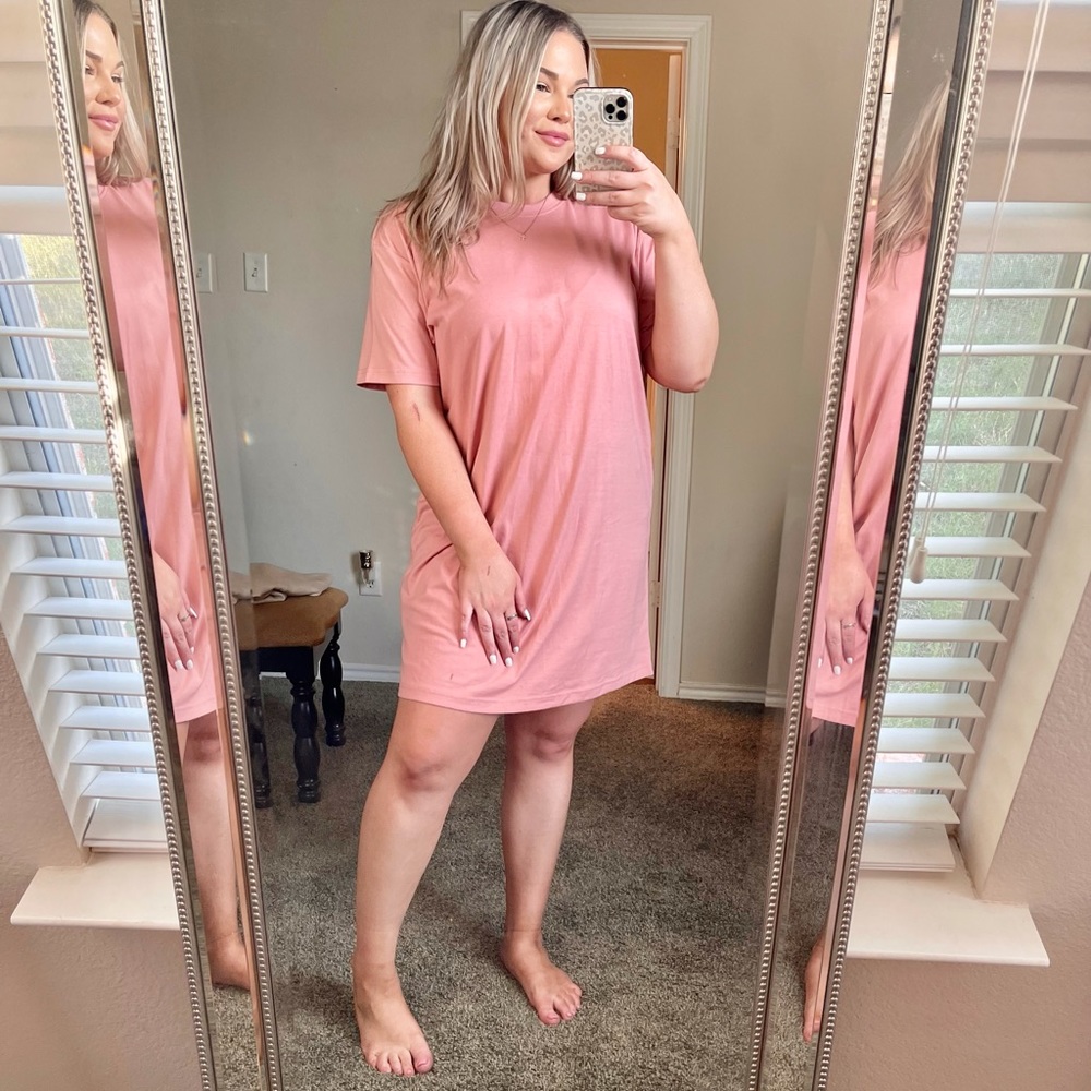 Pink T-Shirt Dress 🌺💗